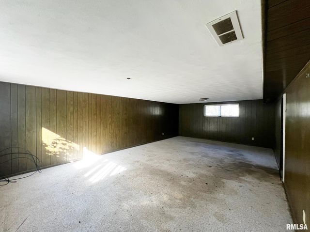 2824 W ROHMANN Avenue, West Peoria, IL 61604