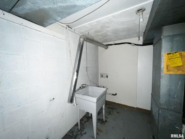 2824 W ROHMANN Avenue, West Peoria, IL 61604