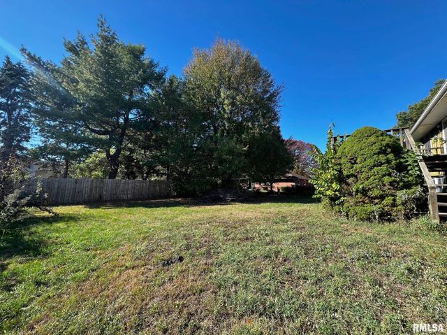 2824 W ROHMANN Avenue, West Peoria, IL 61604