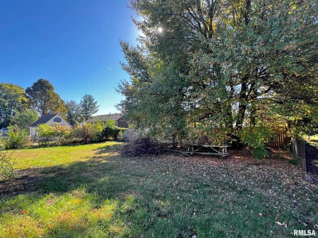 2824 W ROHMANN Avenue, West Peoria, IL 61604