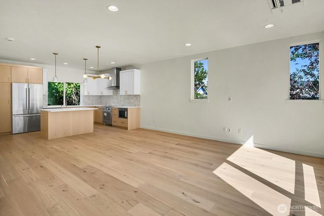 2606 NW 62nd Street, Seattle, WA 98107