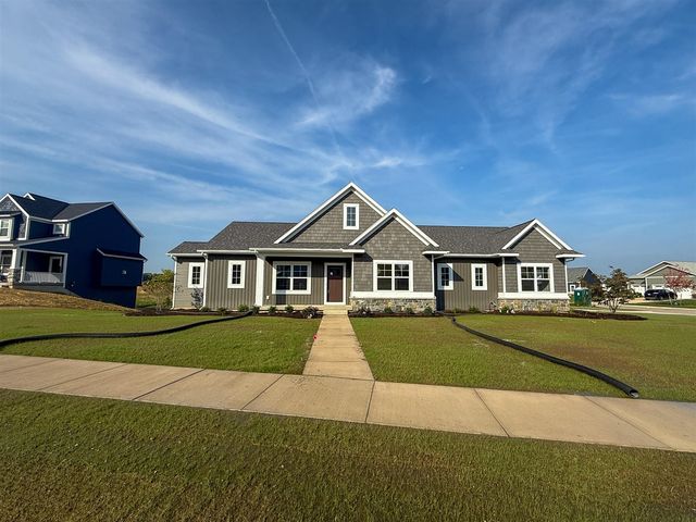 1830 Stratford Lane, Walker, MI 49534