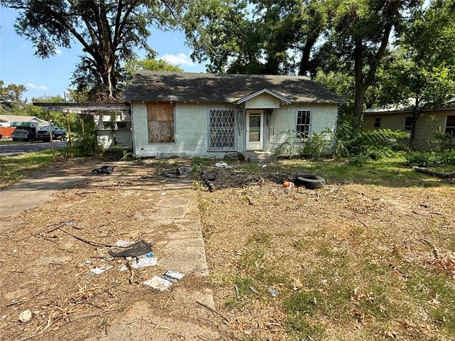 200 Whitworth Street, Sulphur Springs, TX 75482