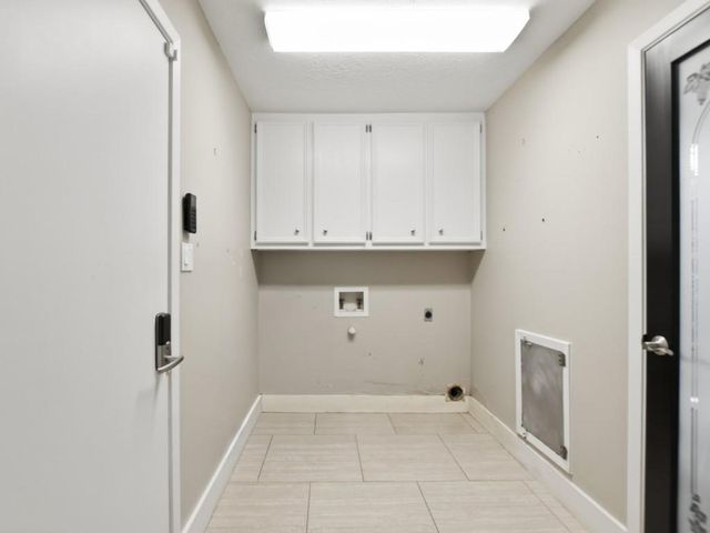 217 Lakeshore Circle, Seabrook, TX 77586