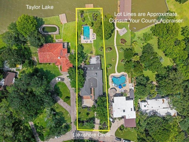217 Lakeshore Circle, Seabrook, TX 77586