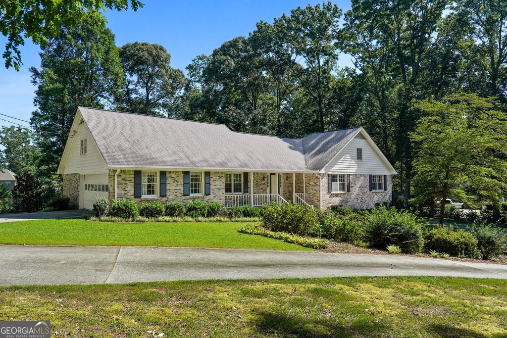 112 Barber Drive, Stockbridge, GA 30281