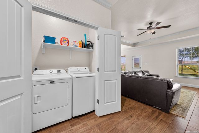 217 Meadow, Marion, TX 78124