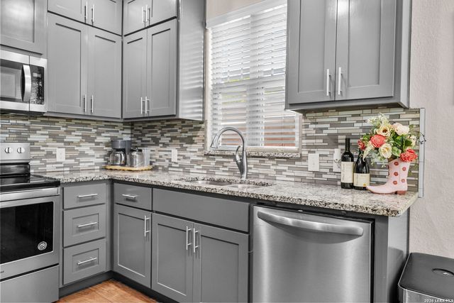 217 Meadow, Marion, TX 78124