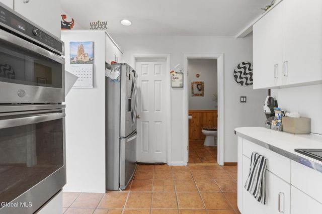 64 Elm Street, Albany, NY 12203