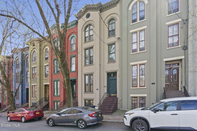 64 Elm Street, Albany, NY 12203