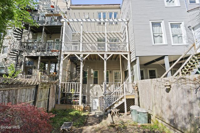 64 Elm Street, Albany, NY 12203