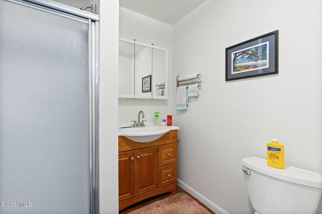 64 Elm Street, Albany, NY 12203