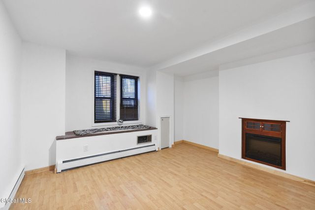 64 Elm Street, Albany, NY 12203