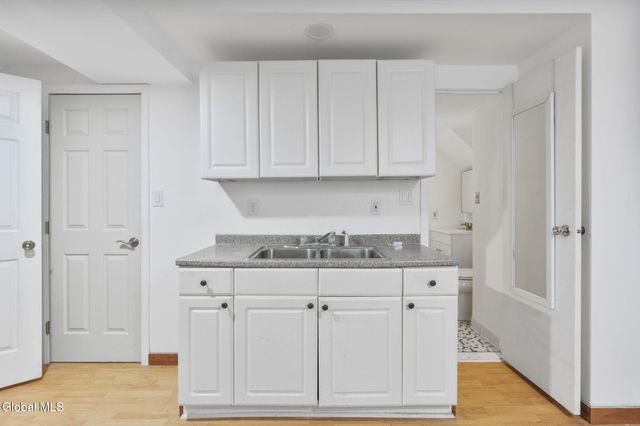 64 Elm Street, Albany, NY 12203