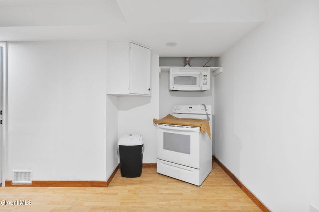 64 Elm Street, Albany, NY 12203