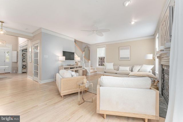 1051 SAINT MATTHEWS RD, Chester Springs, PA 19425