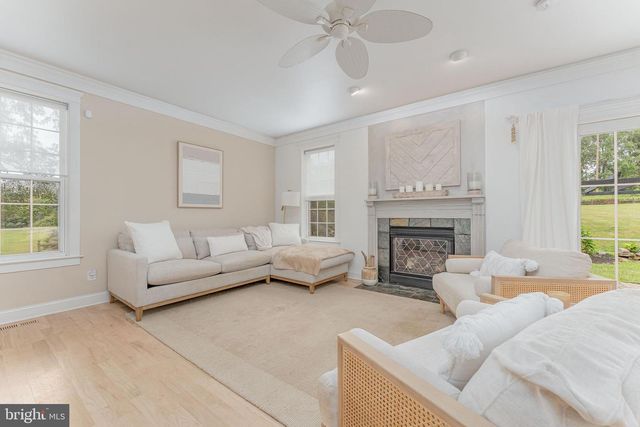 1051 SAINT MATTHEWS RD, Chester Springs, PA 19425