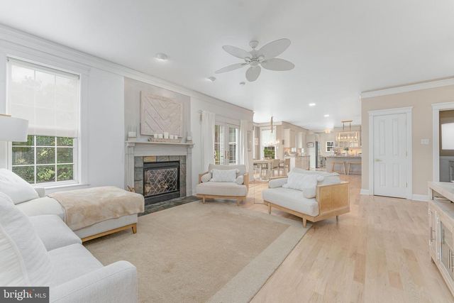 1051 SAINT MATTHEWS RD, Chester Springs, PA 19425