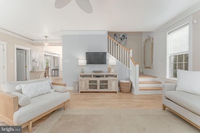 1051 SAINT MATTHEWS RD, Chester Springs, PA 19425