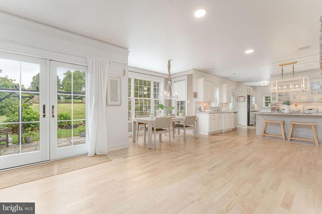 1051 SAINT MATTHEWS RD, Chester Springs, PA 19425