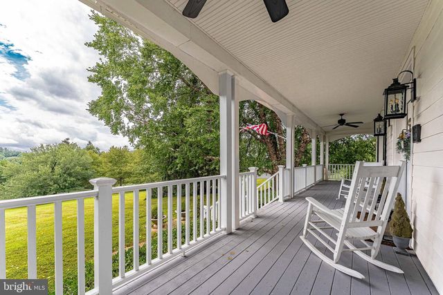 1051 SAINT MATTHEWS RD, Chester Springs, PA 19425