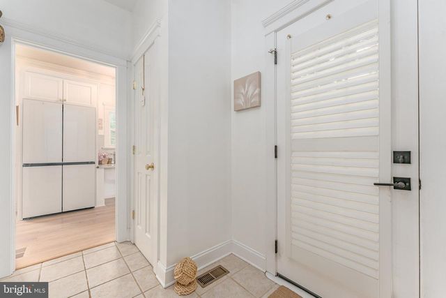 1051 SAINT MATTHEWS RD, Chester Springs, PA 19425