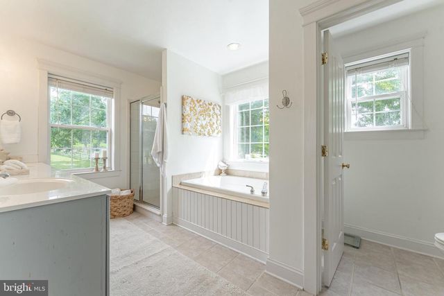 1051 SAINT MATTHEWS RD, Chester Springs, PA 19425