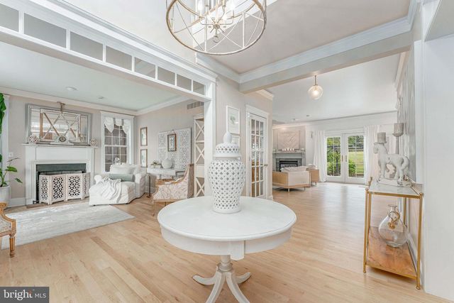 1051 SAINT MATTHEWS RD, Chester Springs, PA 19425
