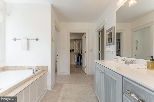 1051 SAINT MATTHEWS RD, Chester Springs, PA 19425