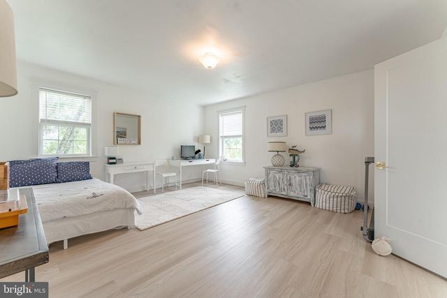 1051 SAINT MATTHEWS RD, Chester Springs, PA 19425