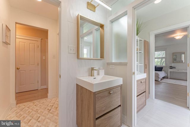 1051 SAINT MATTHEWS RD, Chester Springs, PA 19425
