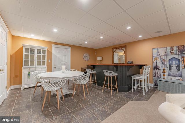 1051 SAINT MATTHEWS RD, Chester Springs, PA 19425