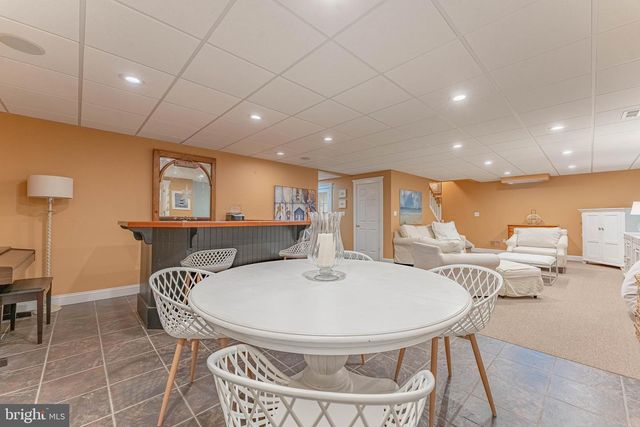 1051 SAINT MATTHEWS RD, Chester Springs, PA 19425