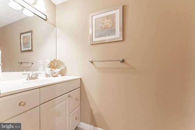 1051 SAINT MATTHEWS RD, Chester Springs, PA 19425