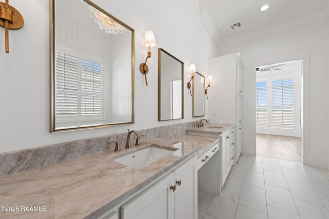 124 Breakers Way, Scott, LA 70583