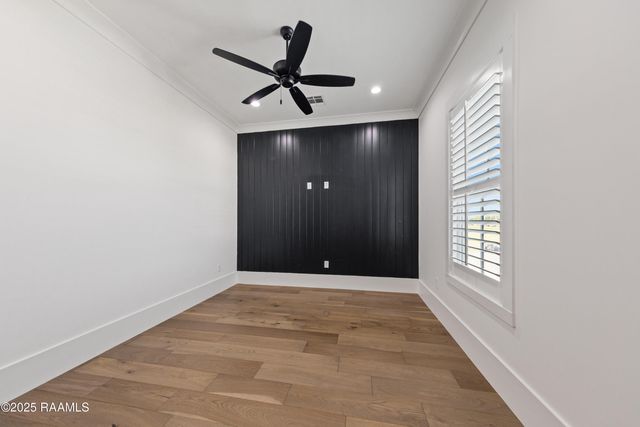 124 Breakers Way, Scott, LA 70583