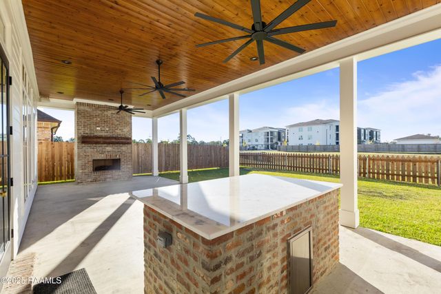 124 Breakers Way, Scott, LA 70583