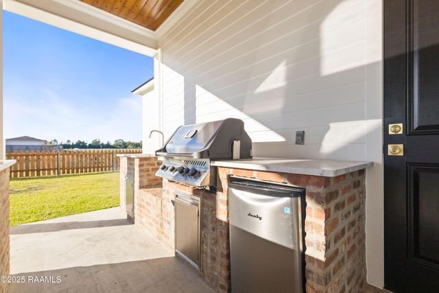 124 Breakers Way, Scott, LA 70583