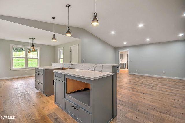 201 East Road, Bristol, TN 37620