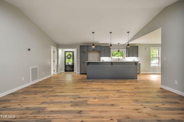 201 East Road, Bristol, TN 37620