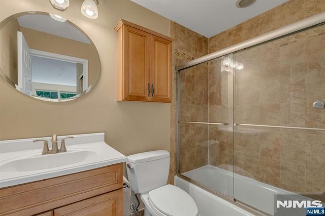1121 Hyde Park Court, Mahwah, NJ 07430