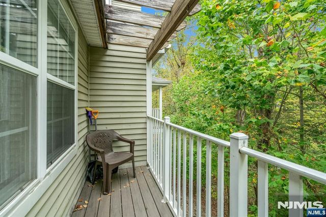 1121 Hyde Park Court, Mahwah, NJ 07430