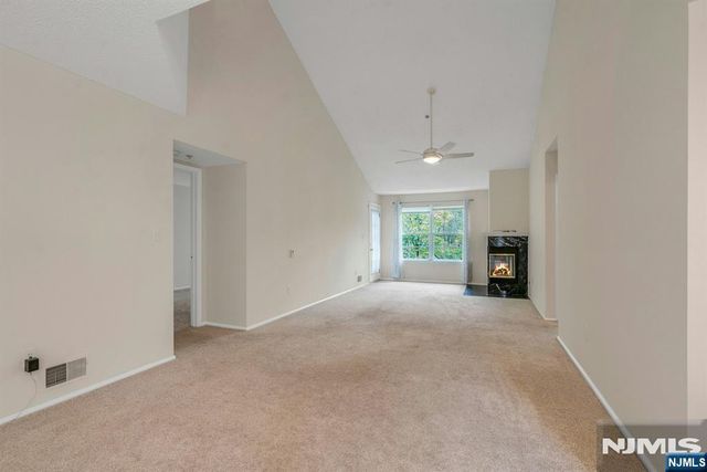 1121 Hyde Park Court, Mahwah, NJ 07430
