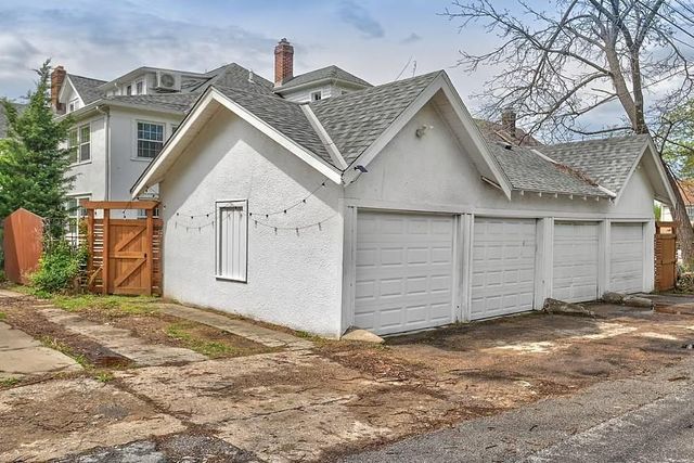 5707 Paseo Boulevard, Kansas City, MO 64110