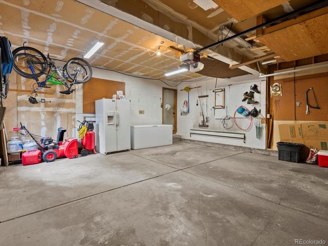 5860 W Atlantic Drive, Lakewood, CO 80227