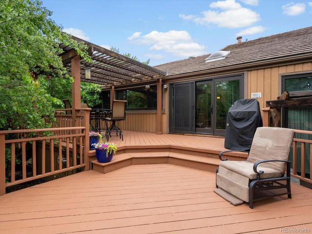 5860 W Atlantic Drive, Lakewood, CO 80227