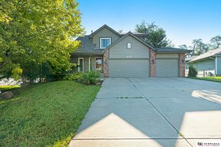 605 Ruby Road, Papillion, NE 68133