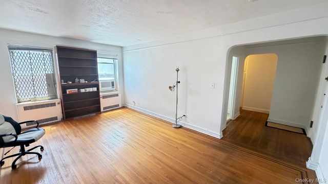 61-41 Saunders Street B67, Rego Park, NY 11374