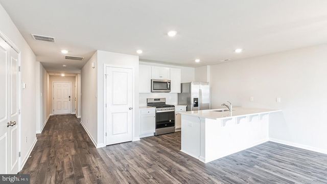 313 VERO RD, Egg Harbor Twp, NJ 08234