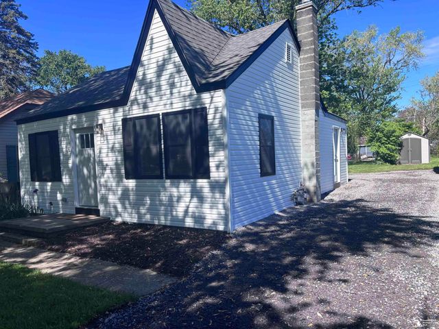 1230 Bacon Street, Monroe, MI 48161